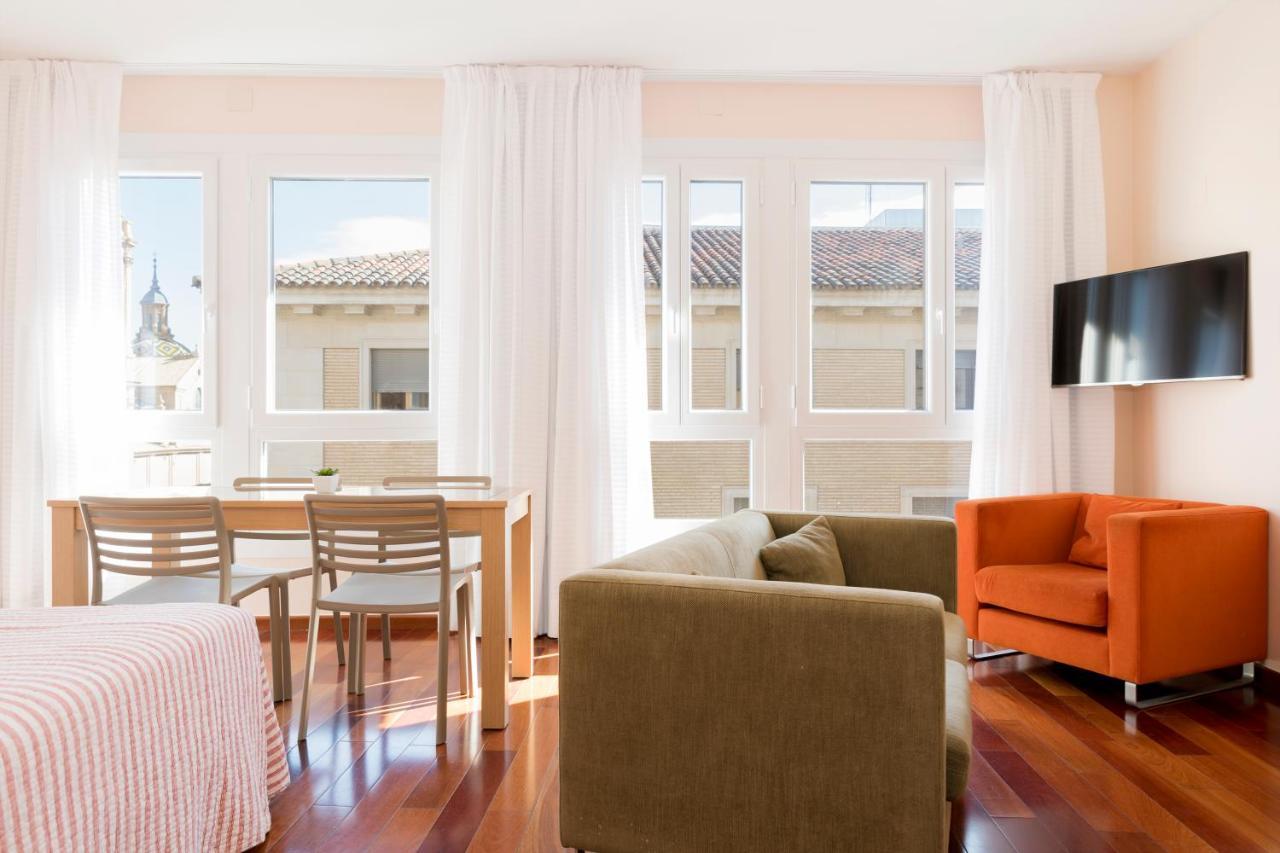 Apartamentos Sabinas El Pilar ซาราโกซา ภายนอก รูปภาพ