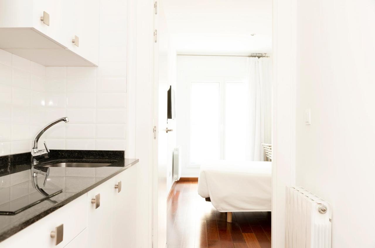 Apartamentos Sabinas El Pilar ซาราโกซา ภายนอก รูปภาพ