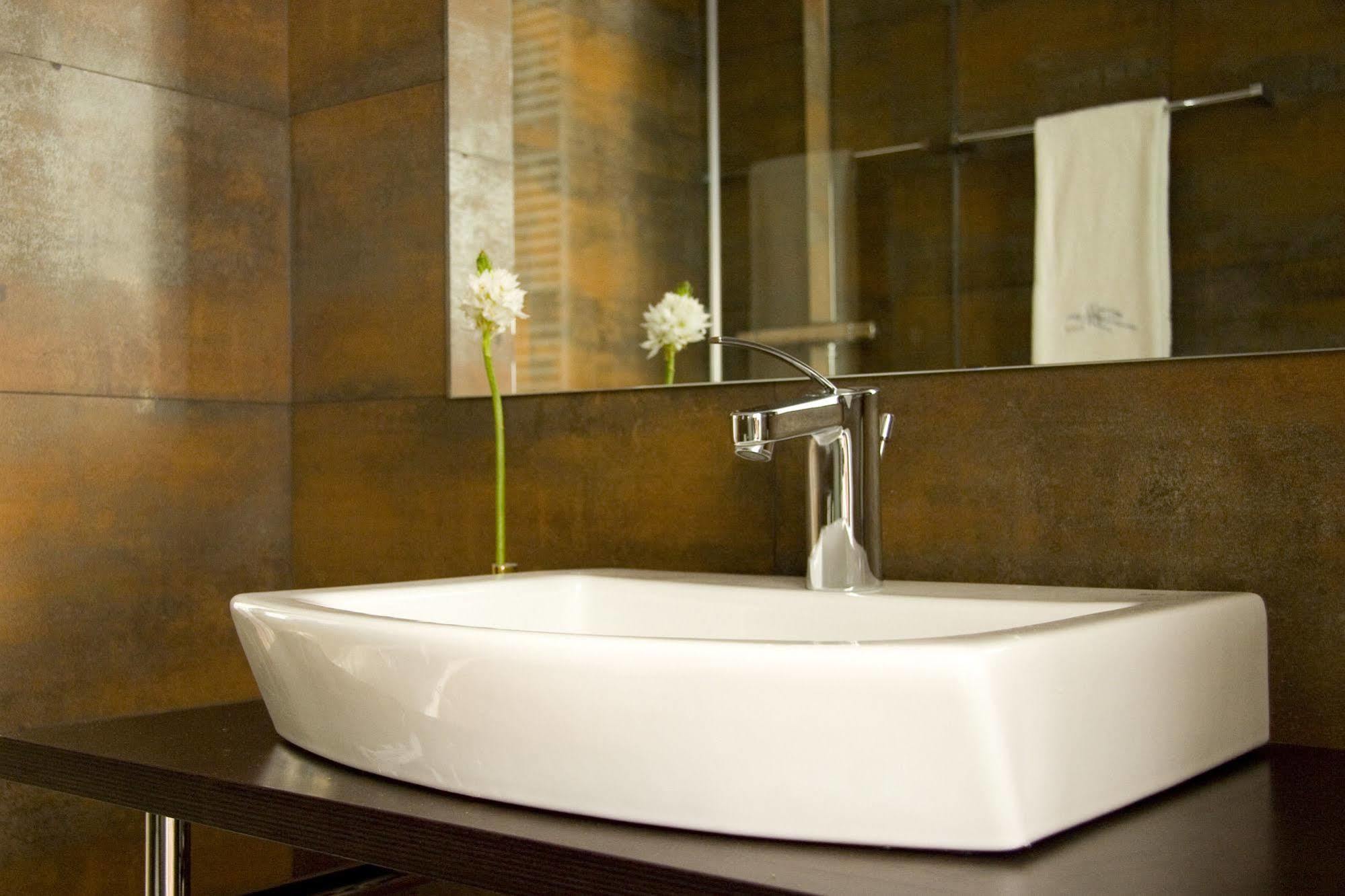 Apartamentos Sabinas El Pilar ซาราโกซา ภายนอก รูปภาพ