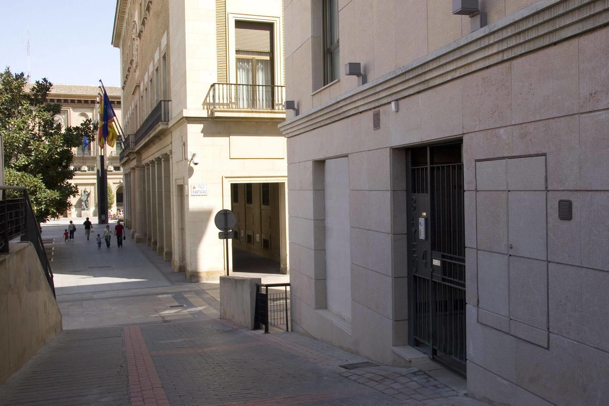 Apartamentos Sabinas El Pilar ซาราโกซา ภายนอก รูปภาพ