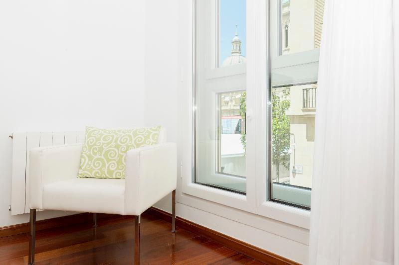 Apartamentos Sabinas El Pilar ซาราโกซา ภายนอก รูปภาพ